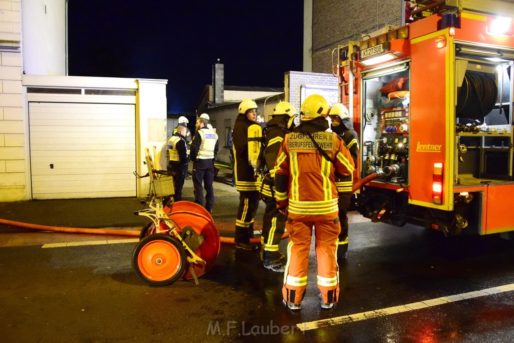 Feuer Hinterhof Garagen Koeln Hoehenberg Olpenerstr P022.JPG - Miklos Laubert